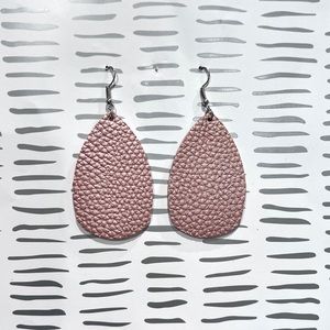 Faux leather pierced dangling earrings